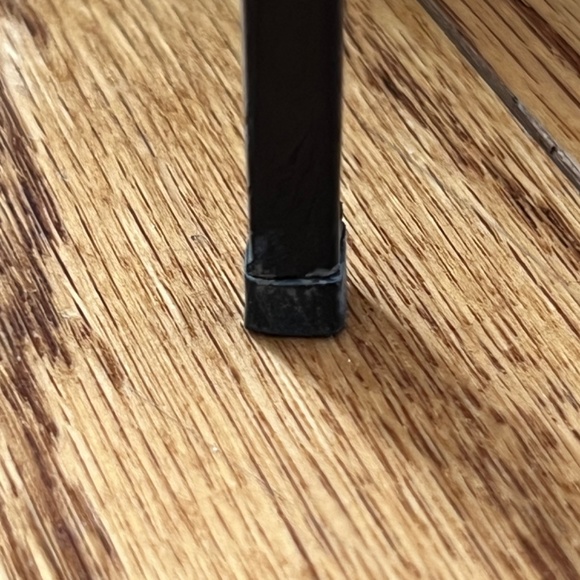 Saint Laurent Patent Heels - Picture 9 of 10